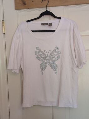 Jane Ashley White Short-Sleeve Tee with Silver Rhinestone Butterfly